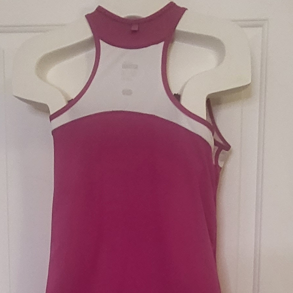 Nike  Top Active Wear - Picture 3 of 3